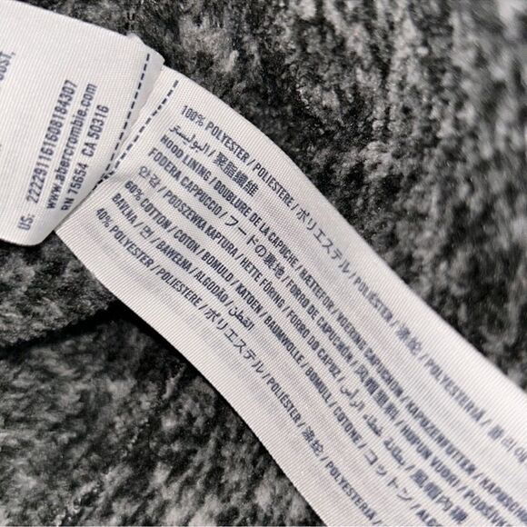 Abercrombie Kids Boys Gray and Black Hoodie(Size 3/4) - Picture 6 of 8